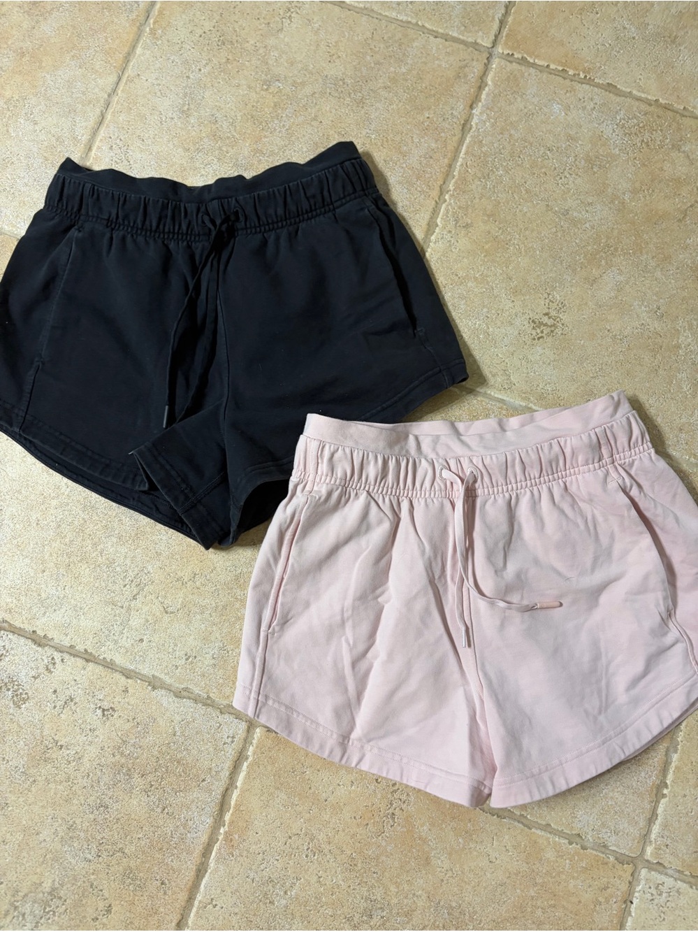 Lululemon inner glow bundle Shorts - Black & Light Pink sz 4